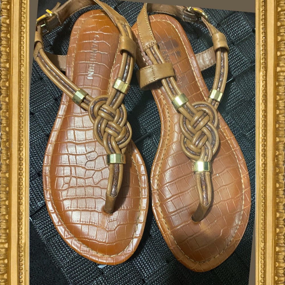 Gianni Bini brown sandals